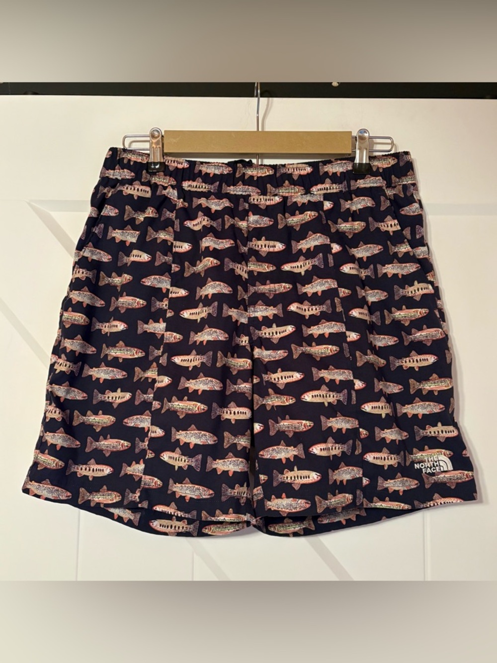 The North Face Fish Print Shorts Men’s Medium 7”